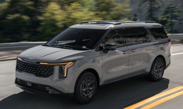 Kia-Carnival-2025-HD-448a8b561c283f25a94ffa6fd0f9408f931ec5303