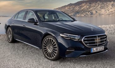 Mercedes-Benz-E-Class-2024-Front_Three-Quarter.1832713f